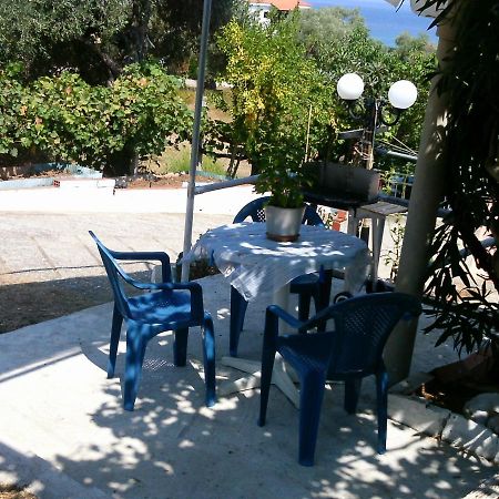 House Mantesos Leilighet Koinira Rom bilde
