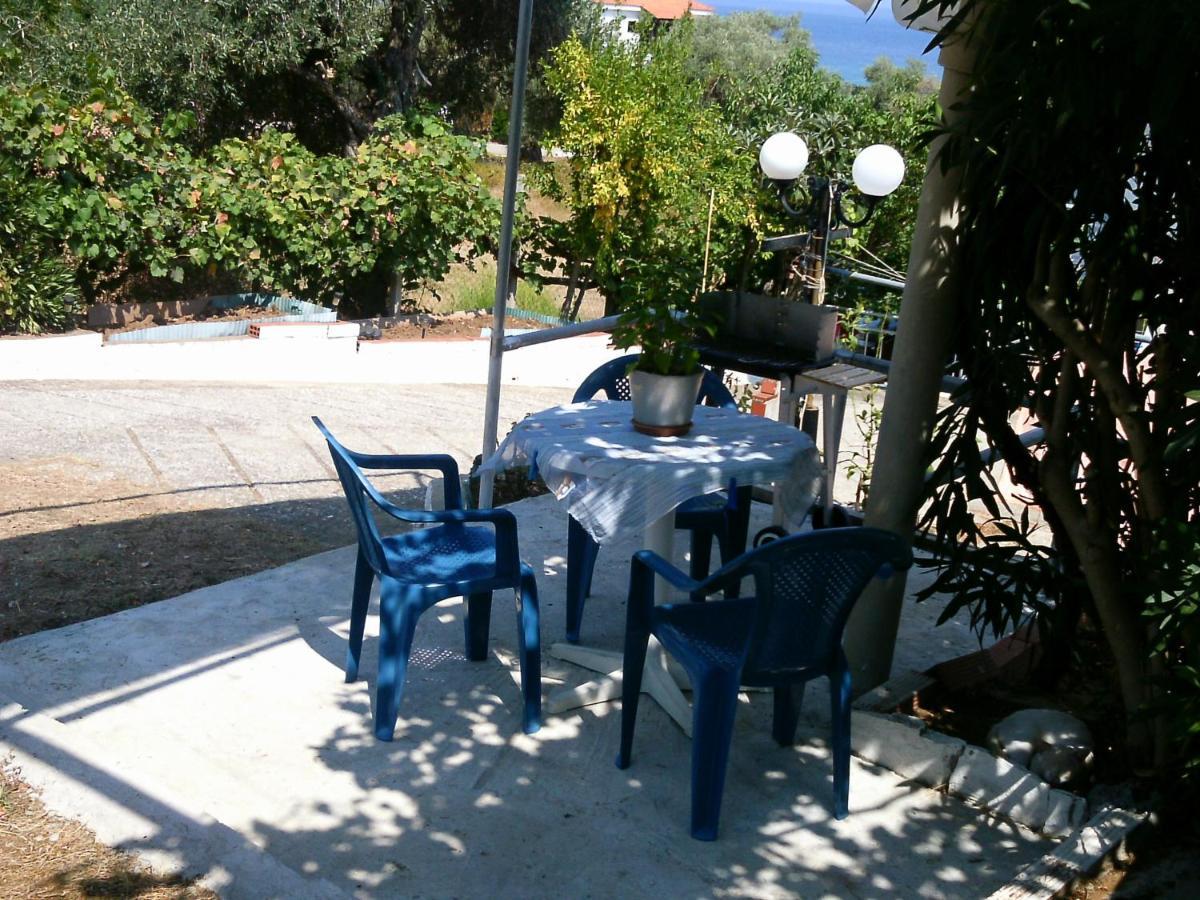 House Mantesos Leilighet Koinira Rom bilde